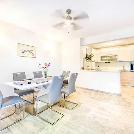 Apartman By The Sea Povlja, Brac - 716 Povlja (Brac)