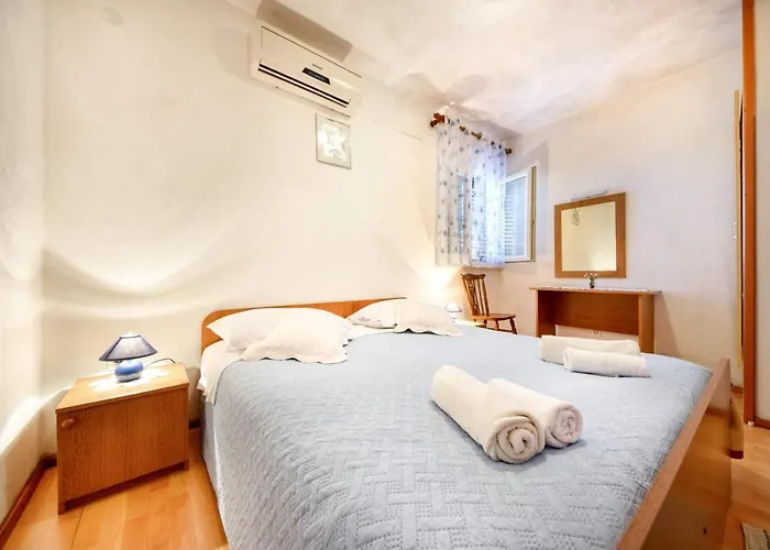 Apartman By The Sea Povlja, Brac - 716 Povlja (Brac)